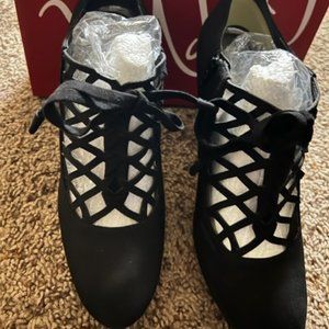 Impo "PRINCE" Black Shoe Booties